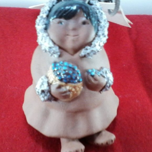 handcrafted Eskimo Bell blueberries - Picture 9 of 15